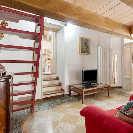 Antro Di Circe - Orta Centro